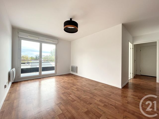 Appartement F3 à vendre - 3 pièces - 51.86 m2 - EPINAY SUR SEINE - 93 - ILE-DE-FRANCE - Century 21 Les Thermes